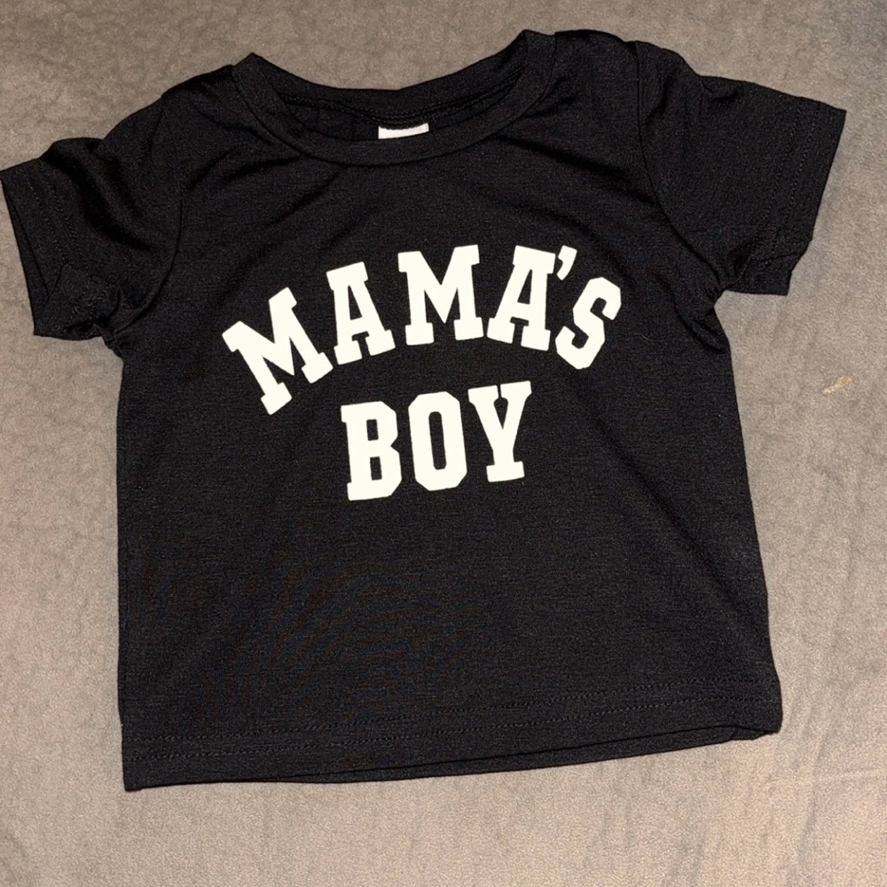 Mama’s Boy Tee / Tshirt